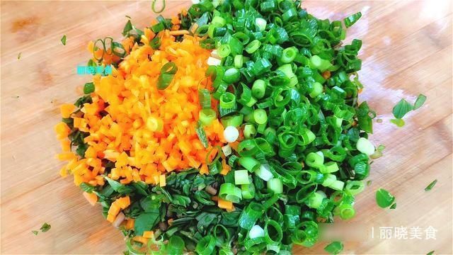 马齿苋正鲜嫩,既是美食又是良药,教你新吃法,上桌全家都抢着吃