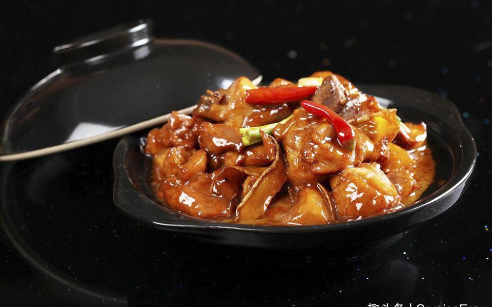 鸡肉|简单做的三杯鸡,就不需要泡菜年糕了,火锅就更无法比了!