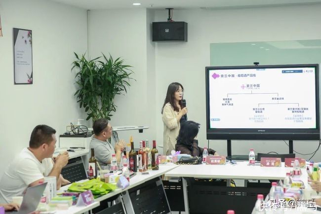 航天|“中国航天X十二天宫IP联名+头部主播直播选品见面会”圆满落幕