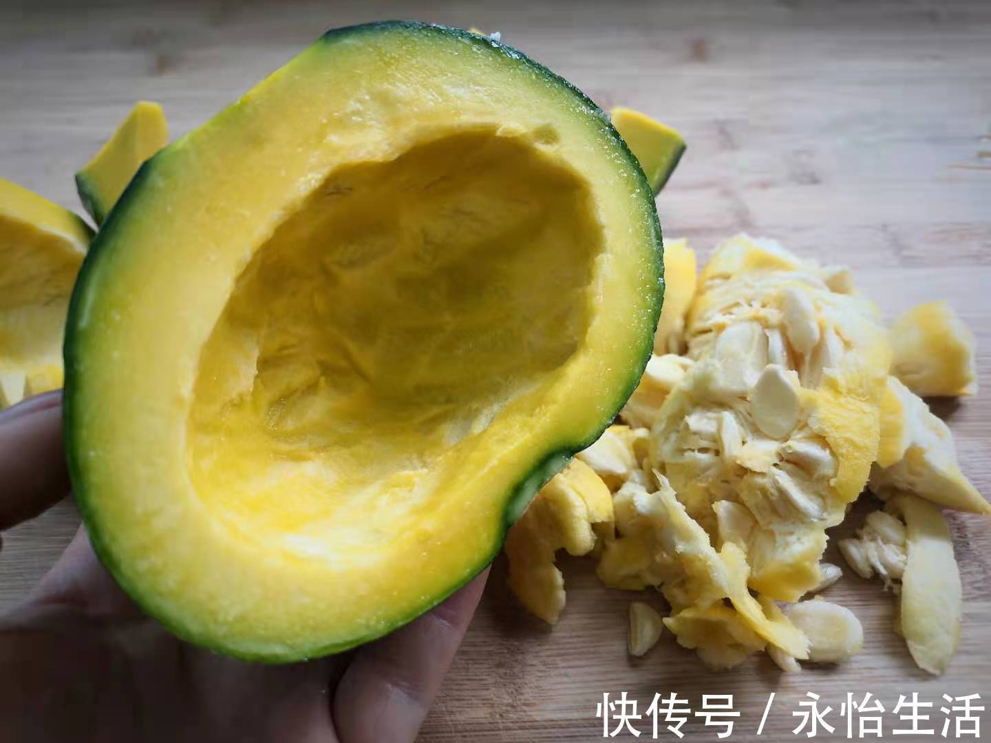 小面姨|夏天黄瓜丝瓜靠边站，多吃这瓜，明目解暑降三高，中老年人要多吃