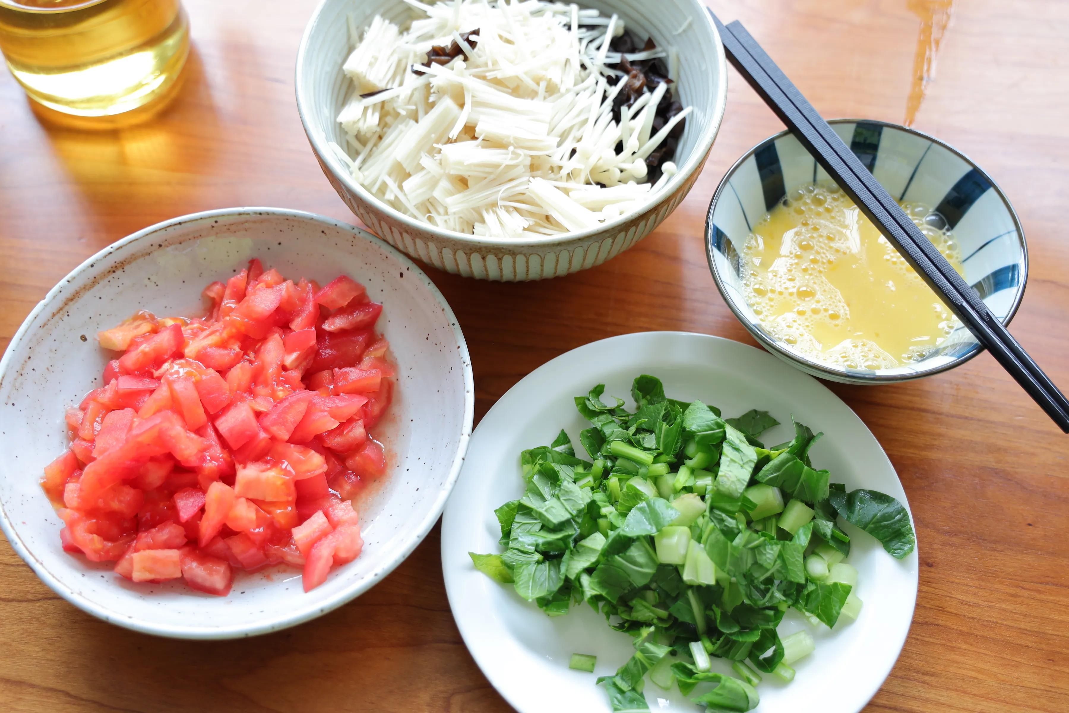 天气冷了,我家最爱的养胃汤,食材丰富营养好,隔三差五来一碗