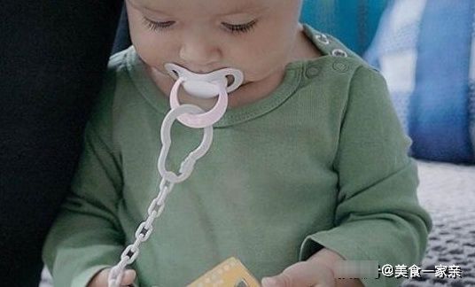 安抚奶嘴|孩子3岁前，几样东西尽量帮宝宝“戒掉”，宝妈不要太心软了！