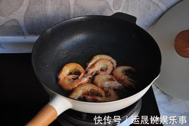 糯米|年糕加虾，简单易做，亦菜亦饭，糯米控喜欢，味道鲜香还易饱肚