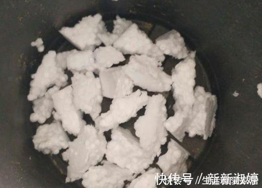 花盆里加点这个,不烂根不黄叶,轻松养满盆