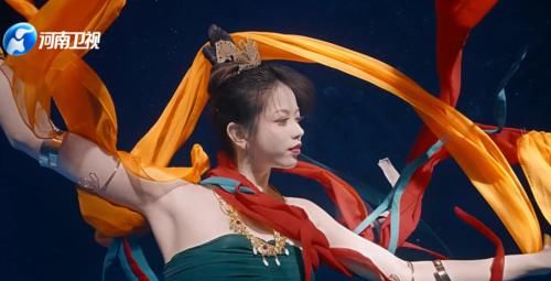 秋晚|娛樂圈進入后流量階段，央視調(diào)整秋晚嘉賓陣容，收視依然不被看好