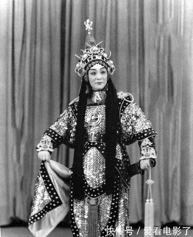 金派#京剧高派、尚派、谭派对嗓音要求太高,许多人一味模仿弄巧成拙!