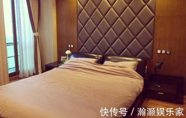 中式|85㎡新中式风装修,玄关就很个性,书柜''藏''着一张床,实用