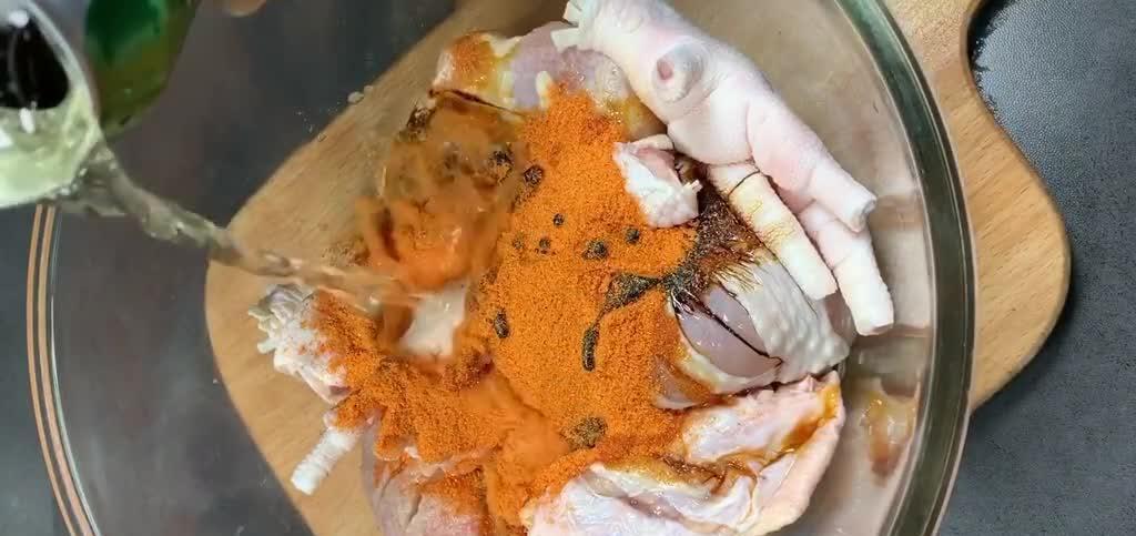 懒人版电饭煲菜,咸香微辣软烂脱骨,营养美味全家人都抢着吃