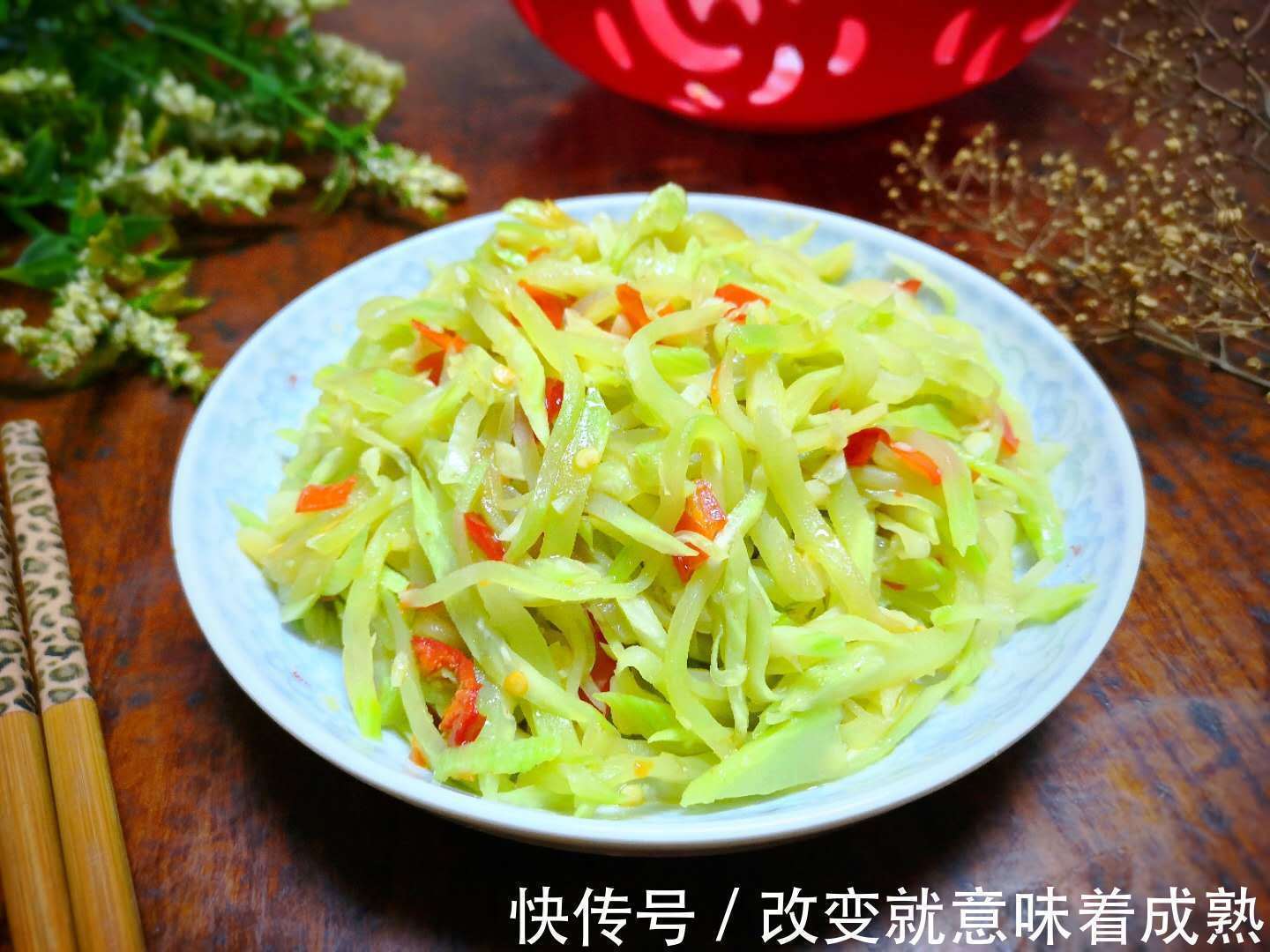 秋天，这菜满满维生素，预防感冒改善睡眠，老人孩子都可以多吃！