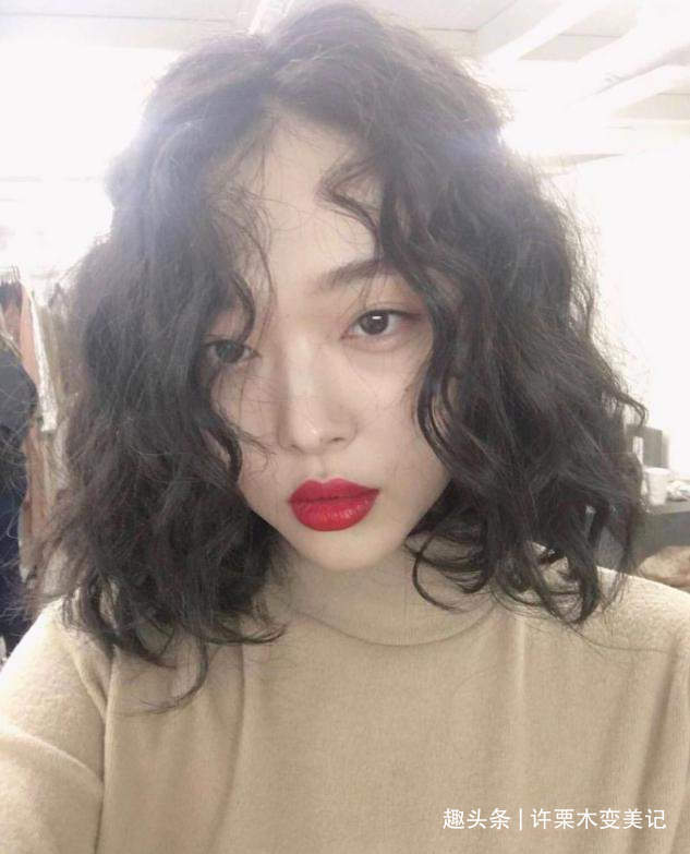 穿搭|中年女人想要不显老,少剪这5种“大妈”发型,显老还没档次