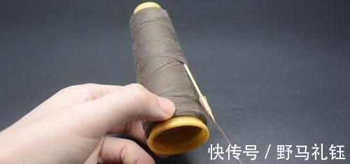 小技巧|不管多小的针眼,一根牙签就能搞定,又快又准0失误,太有用了