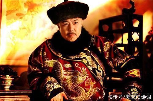 下联@乾隆嫌状元长得丑,便出一上联刁难他,他对出下联后,乾隆探花