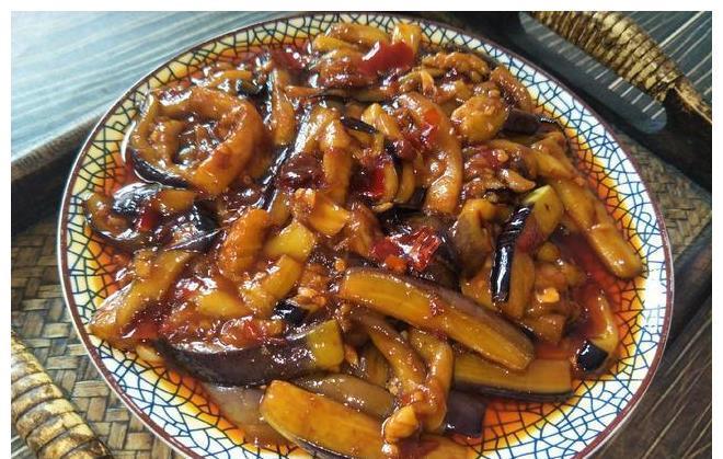 鱼香茄子|茄子简单美味的好吃做法，香软入味，搭配米饭超下饭