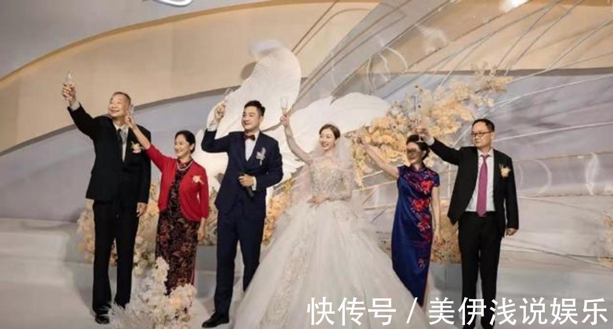婚礼现场|恭喜!国羽又一名将大婚,娇妻肤白貌美气质佳,林丹杨晨到场祝贺