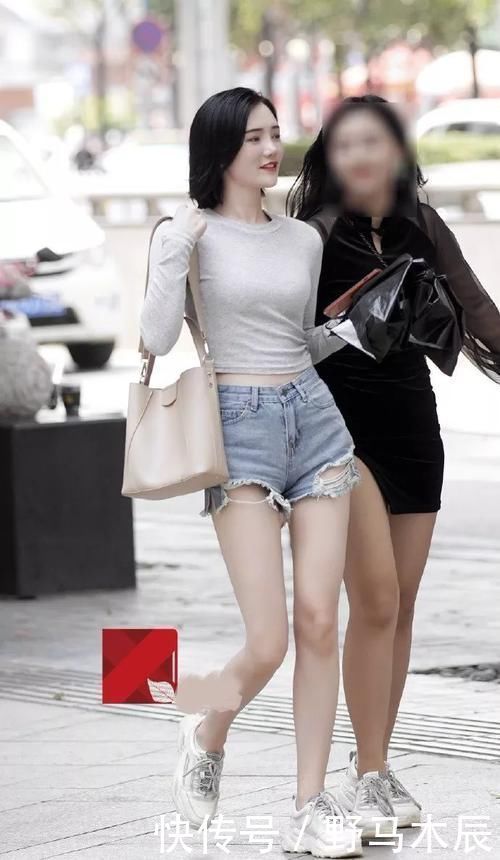 路人街拍腿长的小姐姐,随便穿都好看,回头率又高