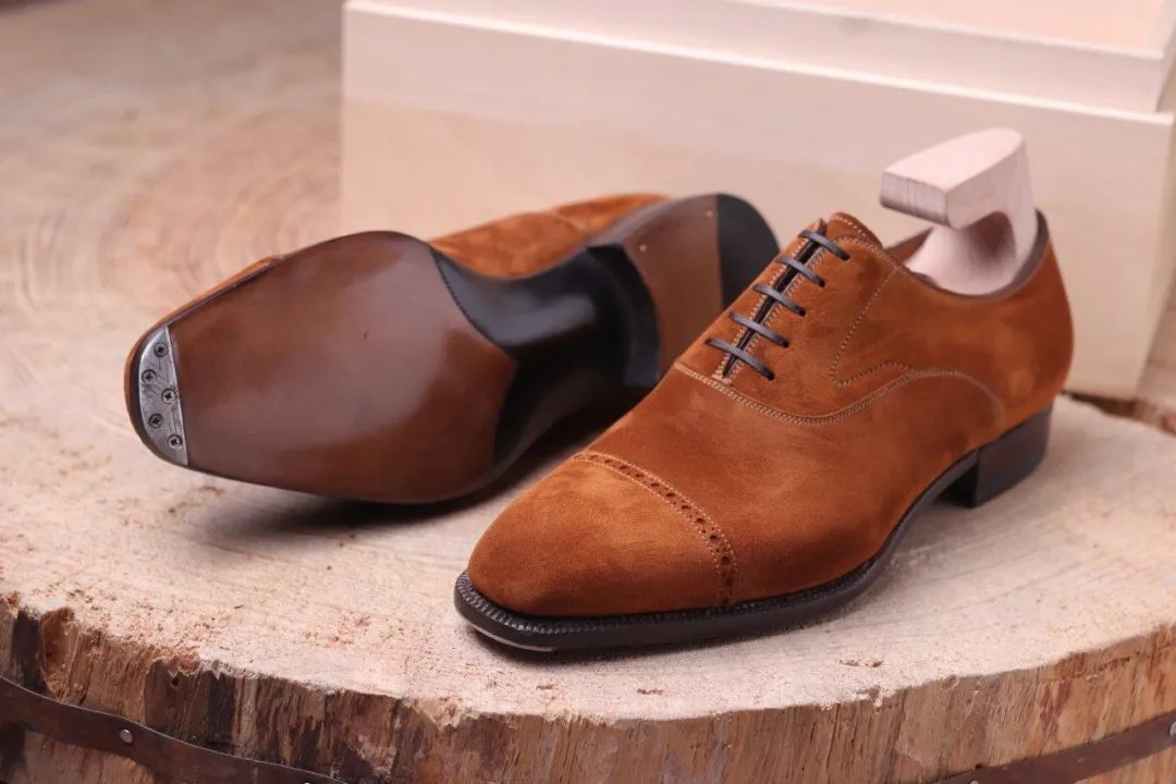 c.f.stead 为什么钟情麂皮鞋的进阶玩家，都会认准这家英国皮革厂？