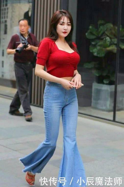 造型|牛仔阔腿喇叭裤,优雅的造型搭配,散发出独特的气质
