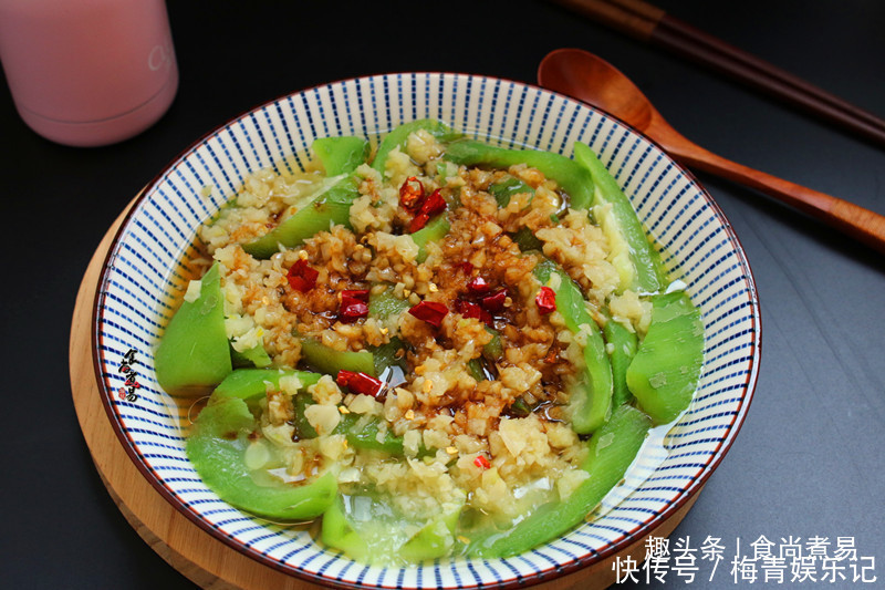 少女|闺蜜三天两头吃此菜,鲜甜多汁又简单,美白补水,40岁像少女