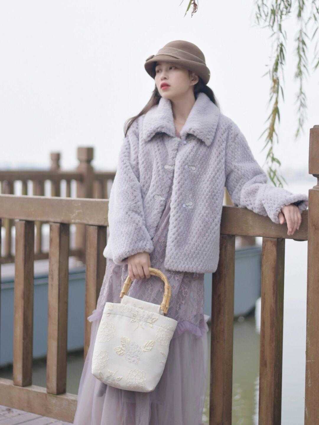 徐娘|冬季暖外套的特别之处,就在于柔情似水是其代名词