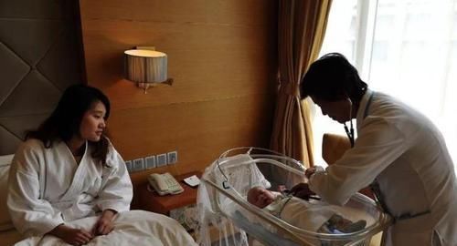 嫁出去的女儿为什么不能回娘家坐月子？并不是迷信，过来人：遭罪