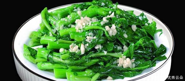 炒青菜,不要直接下锅炒,多加1个步骤,比饭店卖得还好吃!