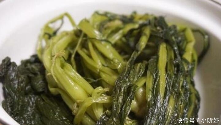 酸甜|72岁婆婆腌酸菜,不加一粒盐,不加一滴醋,酸甜可口更清脆