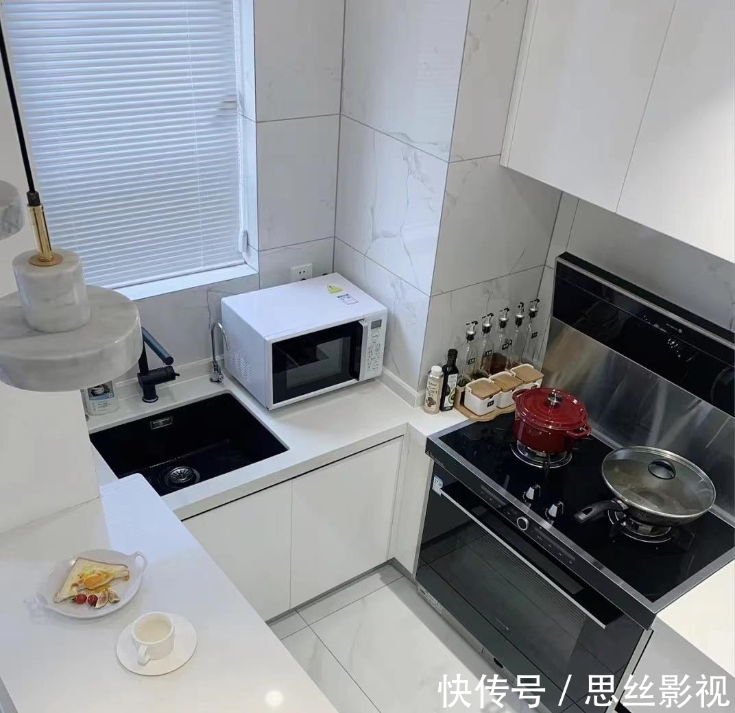 门槛石|女主坚持简洁实用的装修,不浪费1㎡的空间,入住2年依旧如新