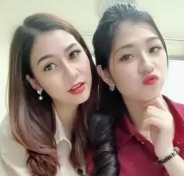 42岁阿姨坚持健身，和女儿像“姐妹”，网友评为“最性感妈妈”