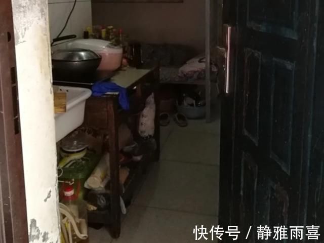 蜗居|9平米房间租金千元,男子城中村蜗居追梦:没有谁的生活是容易的