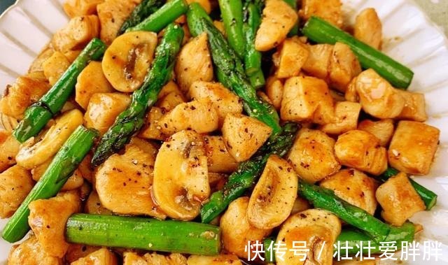 好吃|好吃不怕胖的家常菜双椒炒鱿鱼,赤松茸炒芦笋,黑椒芦笋炒鸡丁!