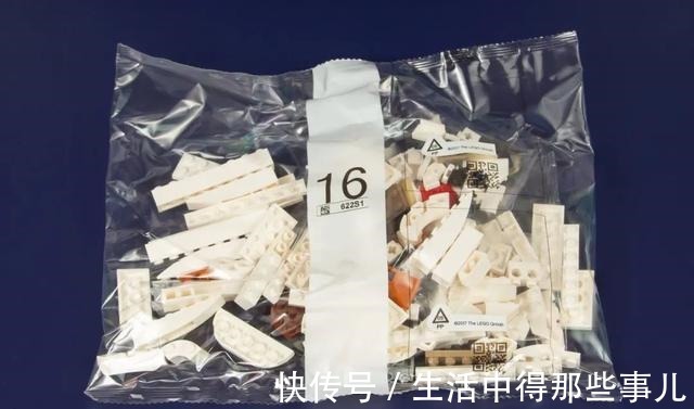 羽毛|乐高哈利波特76391霍格沃茨经典藏品开箱评测！