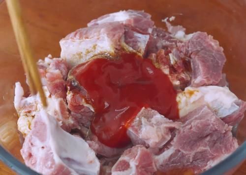 腌制料|在家教你用电饭煲焖排骨，烹饪简单，鲜酸味美，孩子特爱吃的菜肴