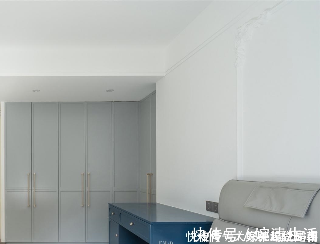 转角衣柜|最不后悔的1个决定,不装衣帽间,卧室做个转角衣柜,收纳足够了