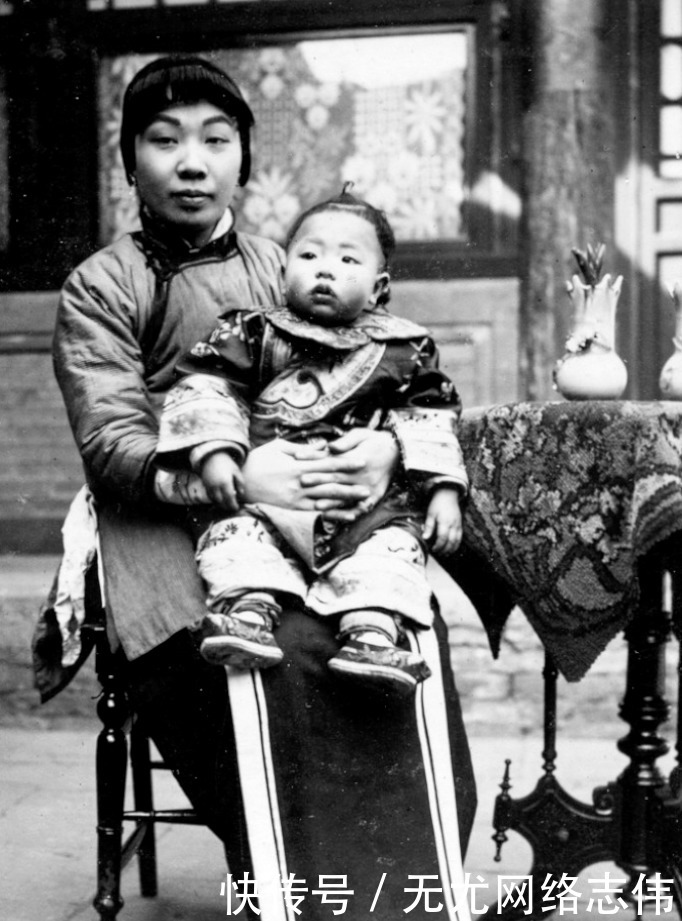 清代|一些民国女子和清代女子的老照片