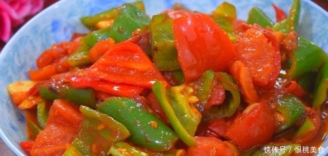 美味|番茄炒辣椒最好吃的做法,简单美味又下饭,看看你喜欢吃不?