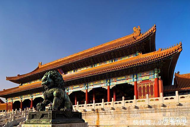 老年|故宫住着上万人,却没有一间厕所,他们靠什么解决“内急”的