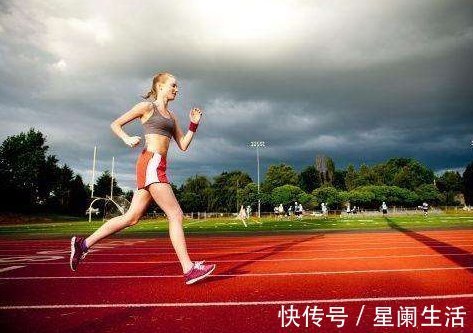 减肥|坚持每天跑步和隔一天跑一次的人,哪一个减肥更有利?