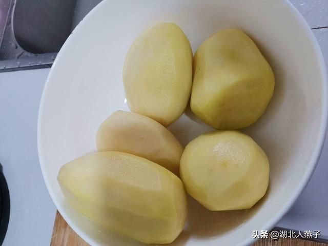  一妙|炸薯条时，土豆最忌焯水后就炸！教您一妙招，薯条香脆不发软