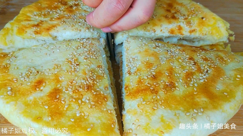 面粉别只蒸馒头了，农村妈妈30年的经验，教你做最好吃的发面饼