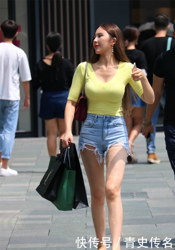  高挑|街拍：高挑个性干练的妹子，凹凸曼妙,显瘦美感十足很有范！