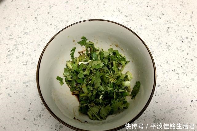  老一辈|它是灾荒年的“救命饭”，是老一辈的最爱，现在成了街头的网红面