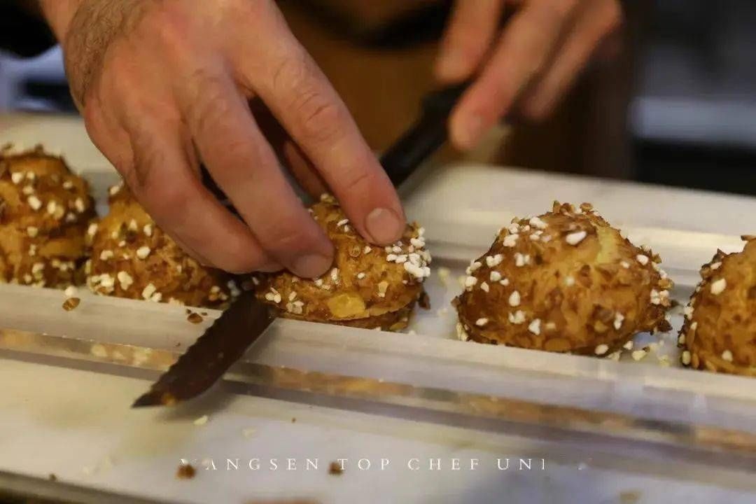 一次就能成功，入口即化的爆浆流心巨无霸泡芙！