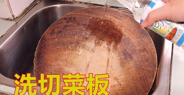 我家的白醋不只是用来调味，倒在6个地方，作用比调味还要好