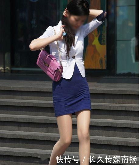 街拍美女：高个美女穿衬衫配包臀裙，大长腿迷人，身材满分