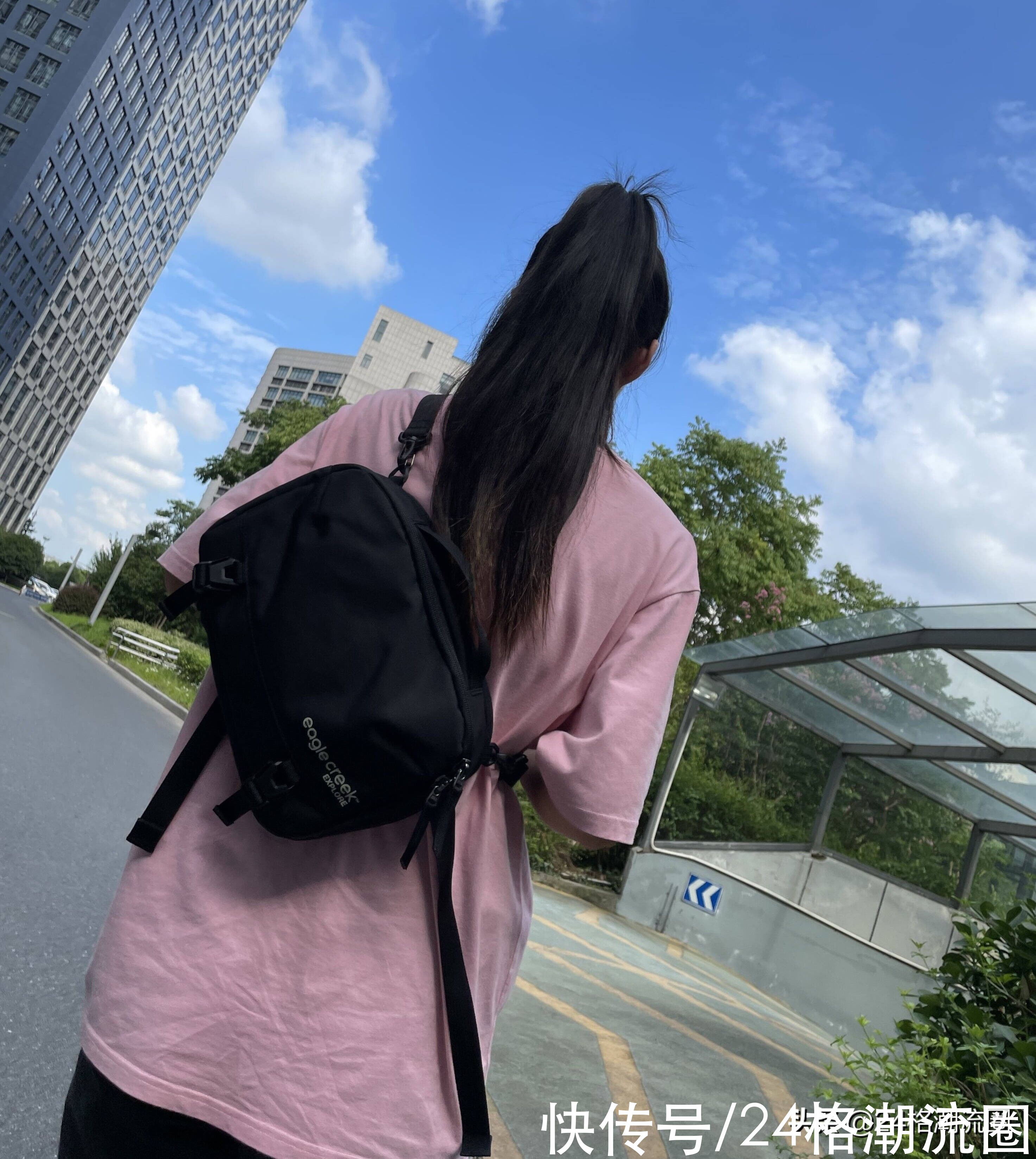 骑自行车|有了这款斜挎包！我就能成为街上亮眼的仔了