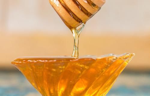  简单|蜂蜜如何挑选？教你5招，挑到的都是纯正的好蜂蜜，方法很简单