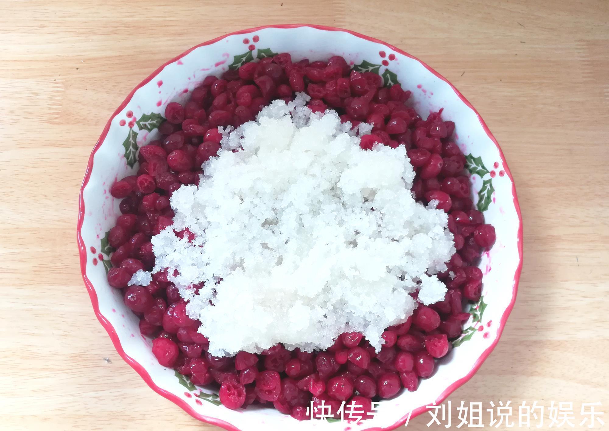 蔓越莓|夏天易出汗,这种高钾水果要多吃,每天坚持吃一点,年轻不显老