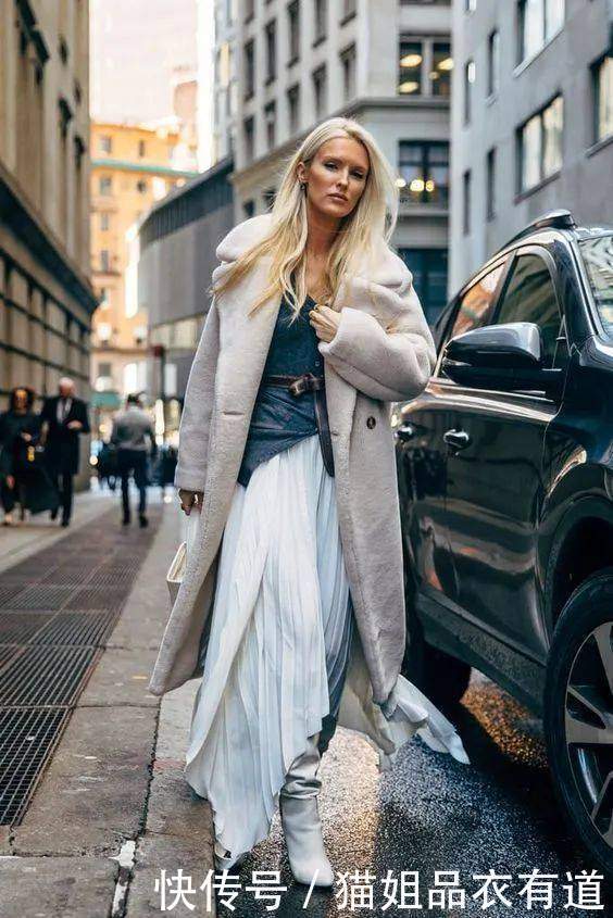 搭配|只穿长裤不闷么?令人心动的穿搭组合裙子+靴子,确实很有魅力