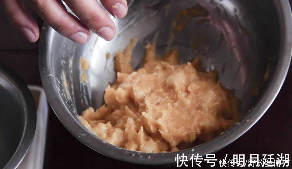 自从学会了自制钓鱼饵料，越做越上瘾，根本停不下来