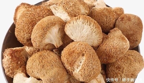 上门|4类食物太伤胃,不想胃病找上门,常吃一种天然“养胃王”